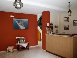 ***** בית הארחה Punta Umbría Hostal Patio Andaluz ספרד